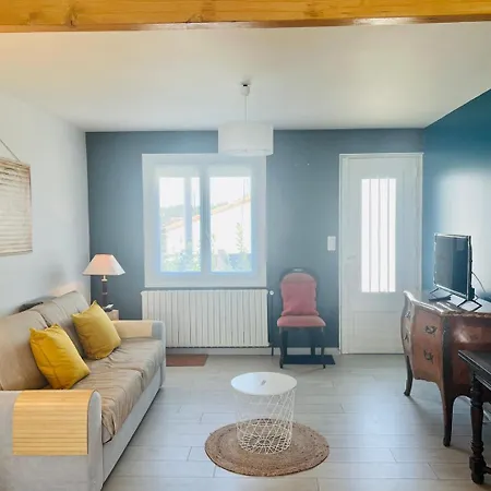 Le - Jolie Maison à 3*