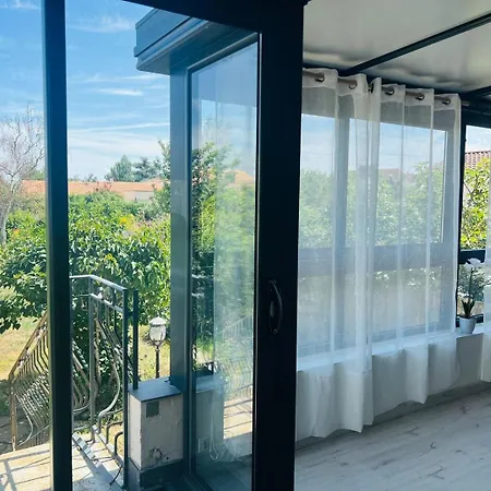 Casa de hóspedes Le - Jolie Maison à