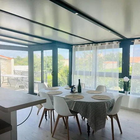 Le - Jolie Maison à Casa de hóspedes 3*